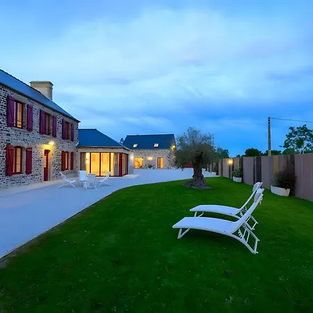 Willa Domaine Le St Georges - Piscine Saint-Sauveur-le-Vicomte