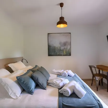 Willa Domaine Le St Georges - Piscine Saint-Sauveur-le-Vicomte