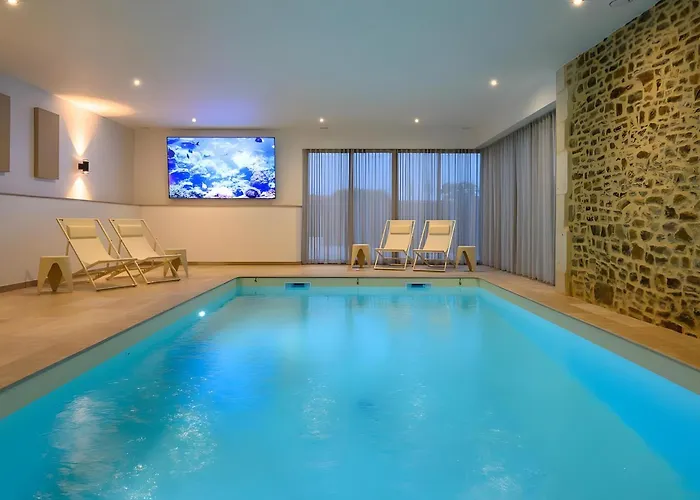 Domaine Le St Georges - Piscine *